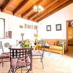 Сasa de vacaciones Cozy House With Pool In San Cristóbal De La Laguna, 70 M² *