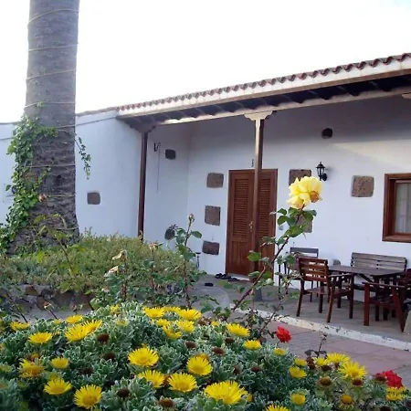 Vakantiehuis Cozy House With Pool In San Cristobal De La Laguna, 70 M²