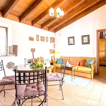 بيت للعطل Cozy House With Pool In San Cristobal De La Laguna, 70 M² *
